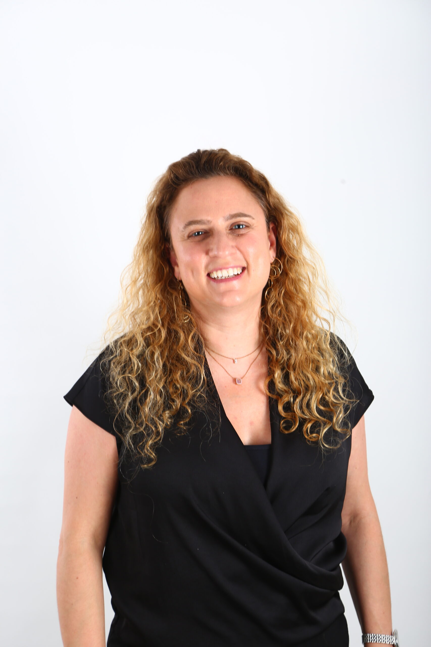 Read more about the article נעמי פדהצור